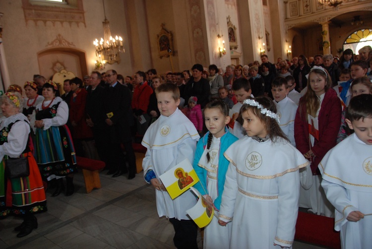 Powitanie ikony MB Częstochowskiej w Łaniętach