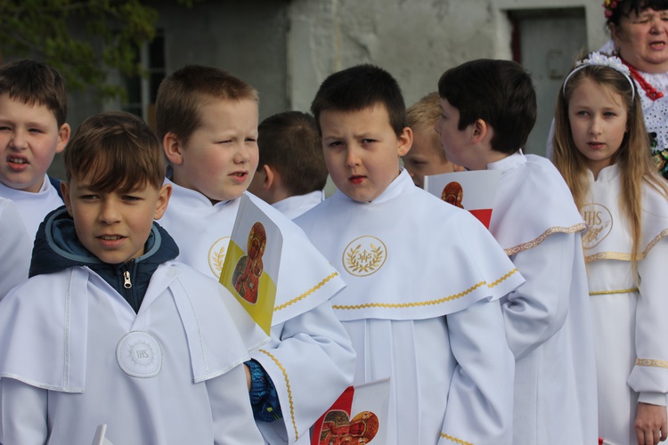 Powitanie ikony MB Częstochowskiej w Łaniętach