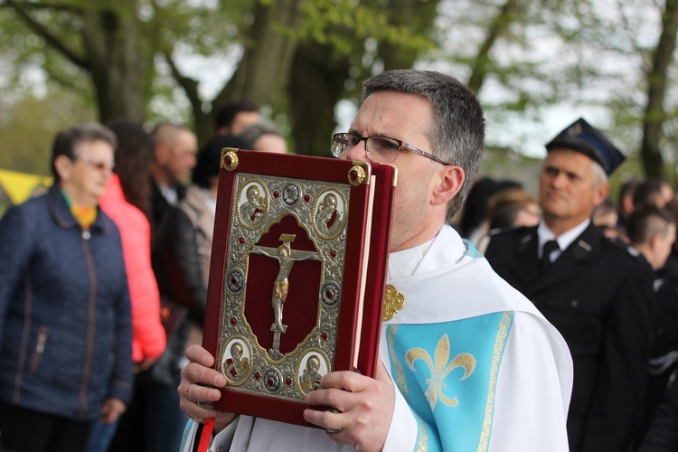 Powitanie ikony MB Częstochowskiej w Łaniętach