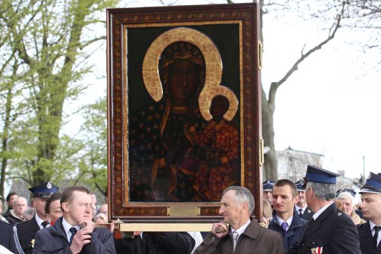 Powitanie ikony MB Częstochowskiej w Łaniętach