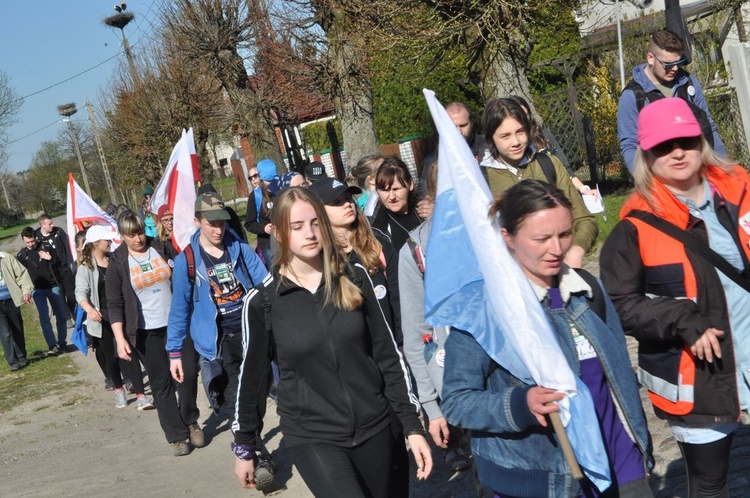 Pielgrzymka "Promienista" - dzień I - grupa ze Słupska