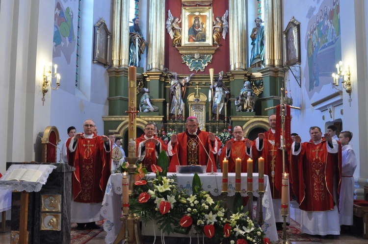 Bierzmowanie w Borzęcinie