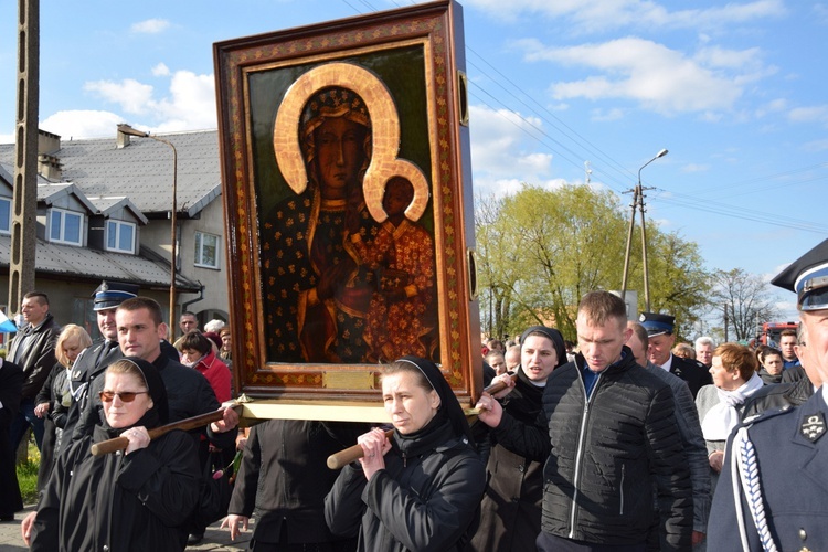 Powitanie ikony MB Częstochowskiej w Strzelcach