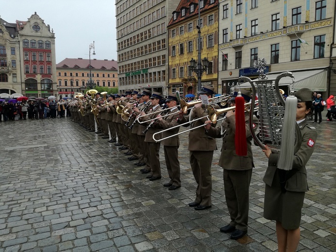 Dzień Flagi Rzeczpospolitej Polskiej we Wrocławiu