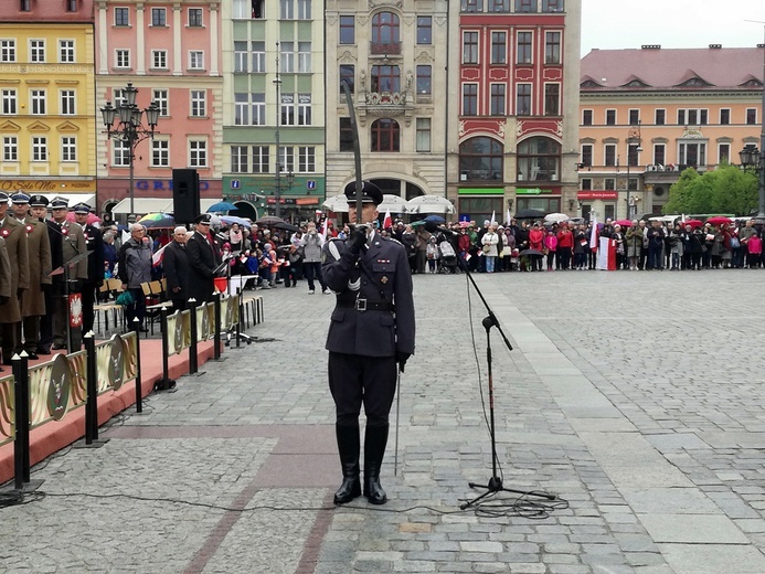 Dzień Flagi Rzeczpospolitej Polskiej we Wrocławiu