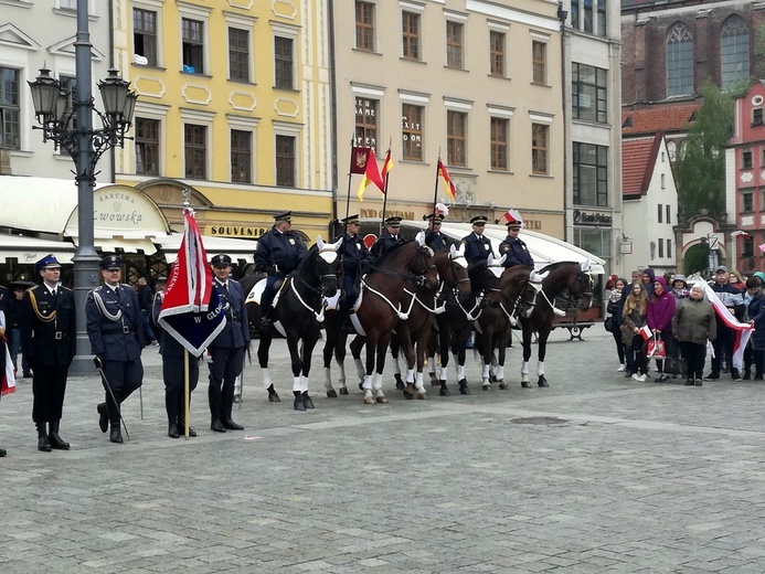 Dzień Flagi Rzeczpospolitej Polskiej we Wrocławiu