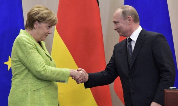 Putin: Rosja nigdy nie ingeruje w życie polityczne innych krajów