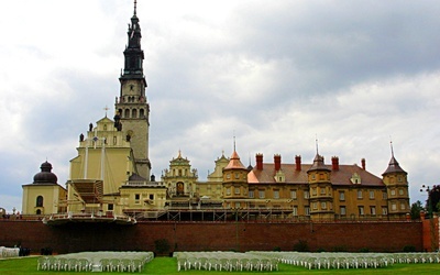 Rozpoczęły się uroczystości Matki Bożej Królowej Polski