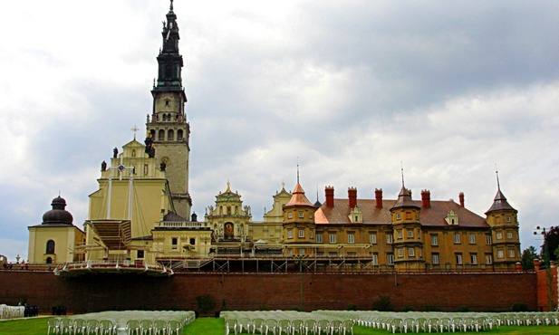 Rozpoczęły się uroczystości Matki Bożej Królowej Polski