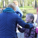 Poświęcenie witraża Bożego Miłosierdzia w kościele w Nidku