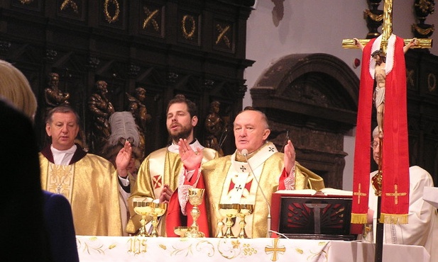 Kard. Nycz: Bezinteresownej nauki patriotyzmu możemy się uczyć z Ewangelii