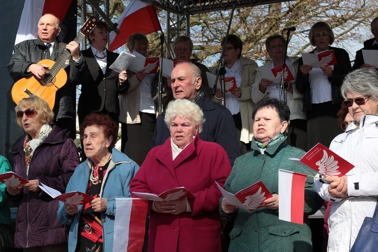 Koszalińskie śpiewanie pieśni patriotycznych