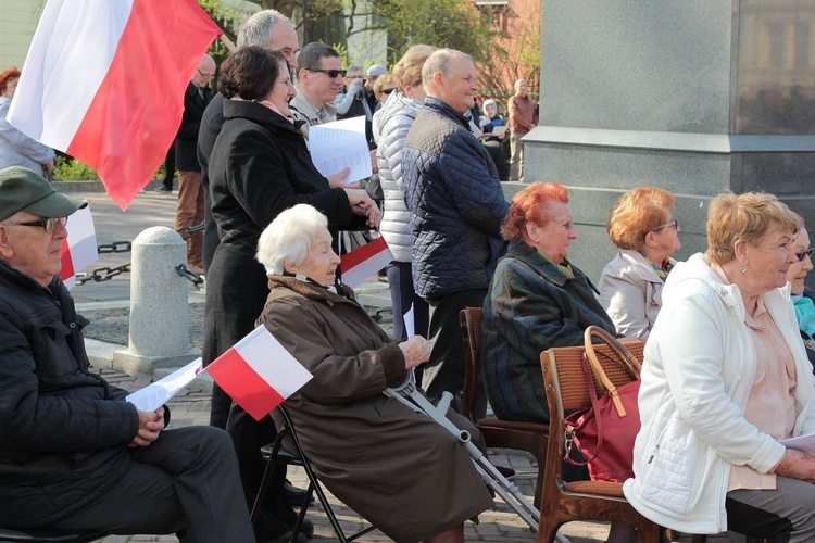 Koszalińskie śpiewanie pieśni patriotycznych