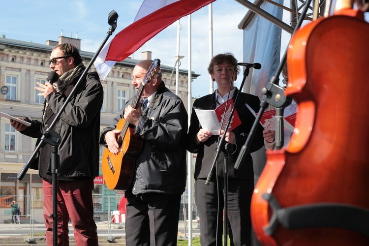 Koszalińskie śpiewanie pieśni patriotycznych