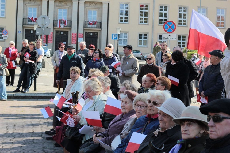 Koszalińskie śpiewanie pieśni patriotycznych