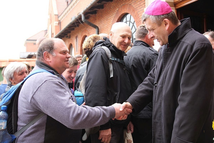 Pielgrzymi u św. Faustyny 2017