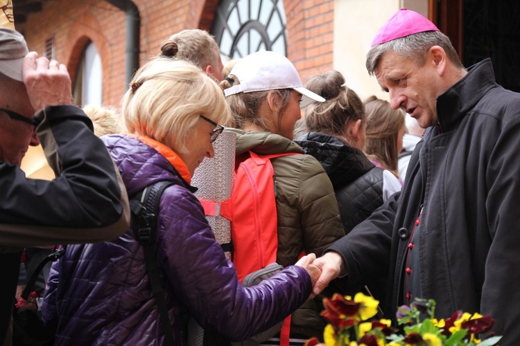 Pielgrzymi u św. Faustyny 2017