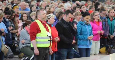 Mszę św. w bazylice Bożego Miłosierdzia poprzedziła Koronka do Bożego Miłosierdzia