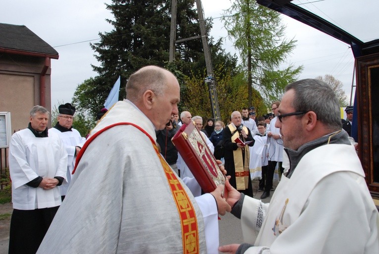 Powitanie ikony MB Częstochowskiej w Nowem