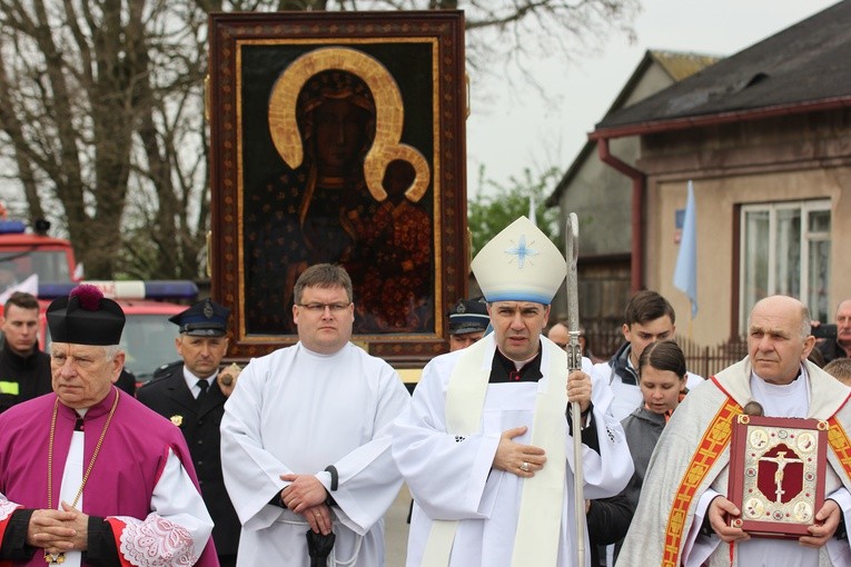Powitanie ikony MB Częstochowskiej w Nowem