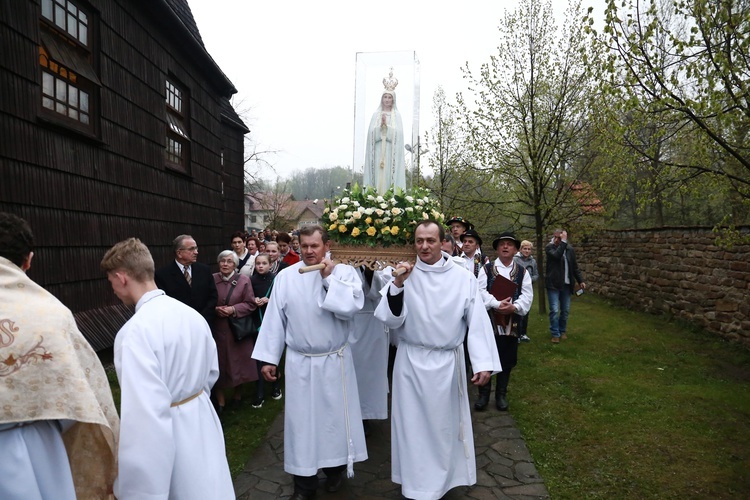 MB Fatimska nawiedza rodziny w Szyku