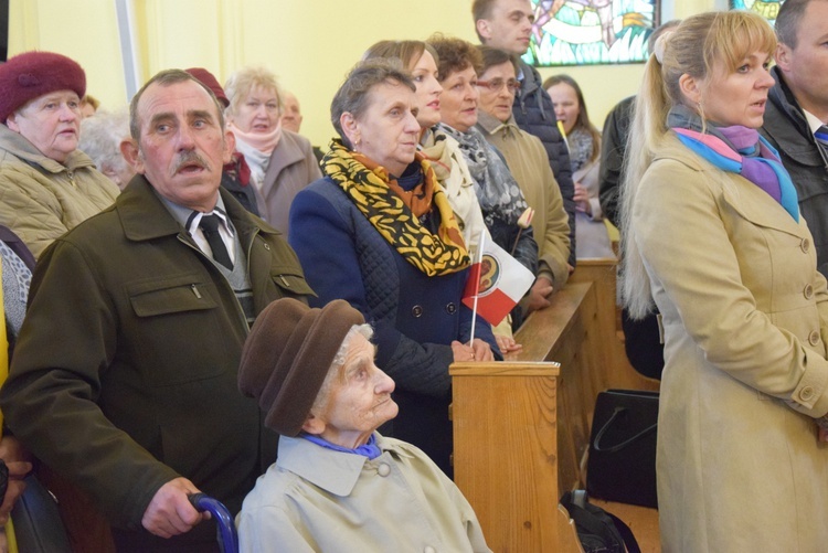 Powitanie ikony MB Częstochowskiej w Miłonicach