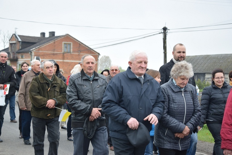 Powitanie ikony MB Częstochowskiej w Miłonicach