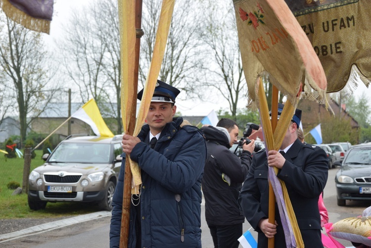 Powitanie ikony MB Częstochowskiej w Miłonicach