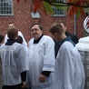 Wizytacja kanoniczna bp. Romana Marcinkowskiego w parafii Sarnowo w 2004 r. Ks. Jan Augustynowicz był proboszczem parafii św. Józefa od 2001 do 2005 r.