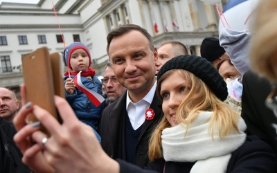 Prezydent: Uważam, że powinna być nowa konstytucja