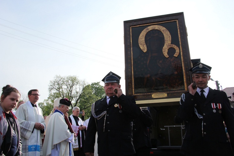 Powitanie ikony MB Częstochowskiej w Krośniewicach