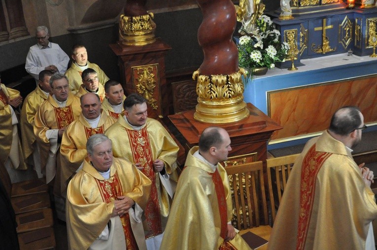 Pielgrzymka Żywego Różańca do Skrzatusza