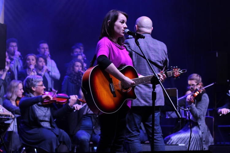 Koncert "Nieśmiertelni" dla ofiar wojny w Syrii