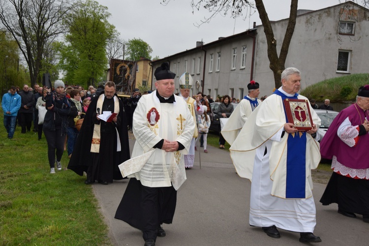 Powitanie ikony MB Częstochowskiej w Ostrowach