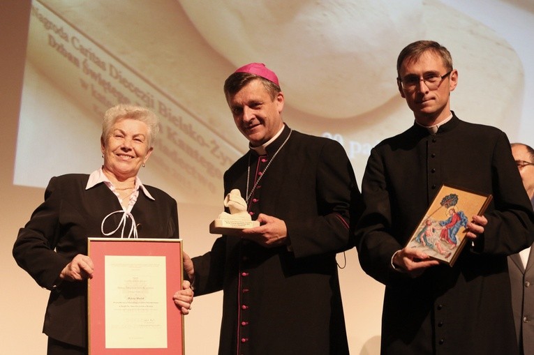 Wręczenie pierwszej nagrody Caritas "Dzban św. Jana Kantego"...
