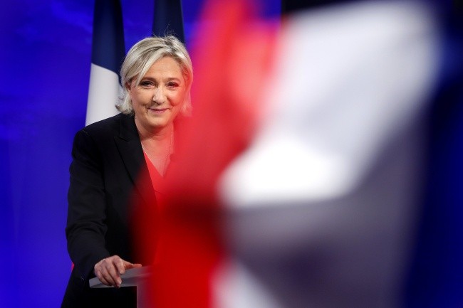 Le Pen zapowiada reformę FN, zdecydowaną walkę o miejsca w parlamencie