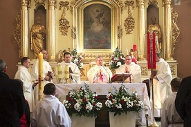 Mszy św. przewodniczył ordynariusz radomski.