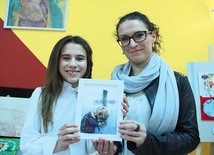 Na zdjęciu Inga Ćwioro z Zespołu Edukacyjnego nr 1  z mamą Joanną. Katechetą Ingi jest Ryszard Tokarz.