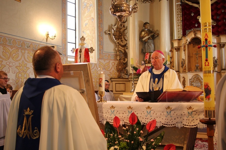 Powitanie ikony MB Częstochowskiej w Dąbrowicach