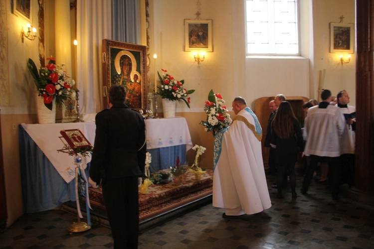 Powitanie ikony MB Częstochowskiej w Dąbrowicach