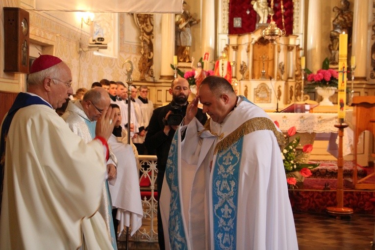 Powitanie ikony MB Częstochowskiej w Dąbrowicach