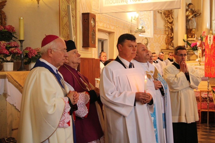 Powitanie ikony MB Częstochowskiej w Dąbrowicach