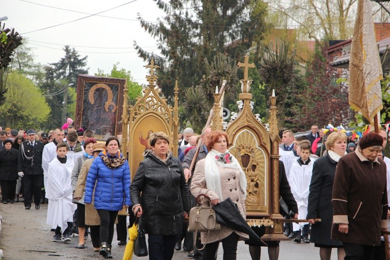 Powitanie ikony MB Częstochowskiej w Dąbrowicach