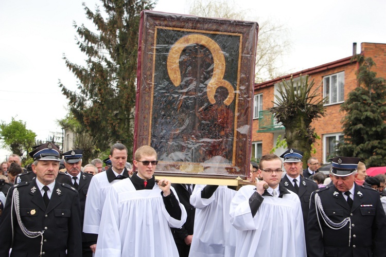 Powitanie ikony MB Częstochowskiej w Dąbrowicach