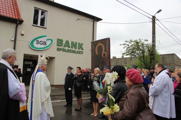 Powitanie ikony MB Częstochowskiej w Dąbrowicach