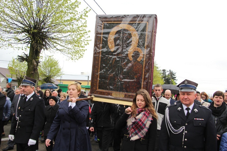 Powitanie ikony MB Częstochowskiej w Dąbrowicach