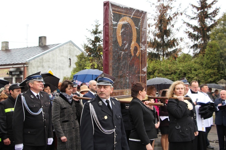 Powitanie ikony MB Częstochowskiej w Dąbrowicach