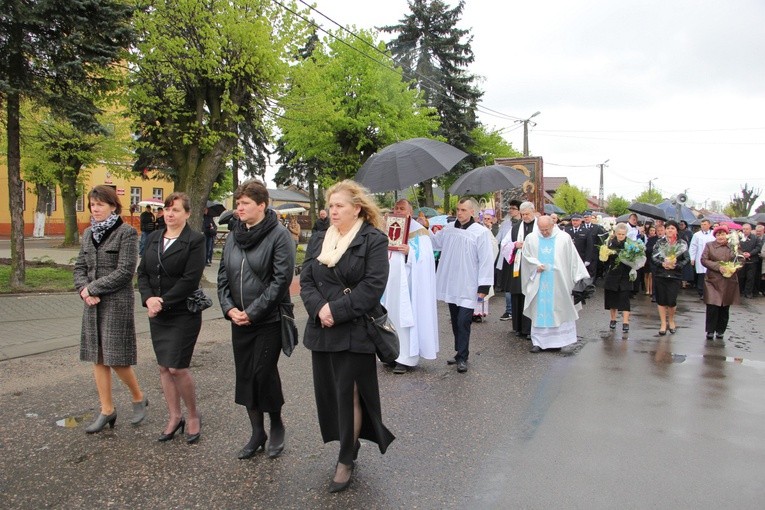 Powitanie ikony MB Częstochowskiej w Dąbrowicach