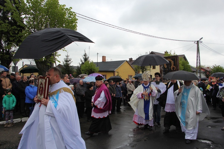 Powitanie ikony MB Częstochowskiej w Dąbrowicach