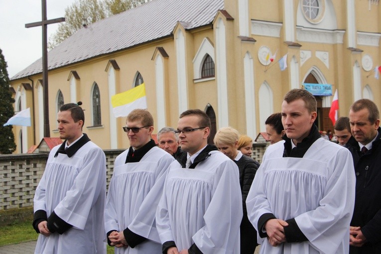 Powitanie ikony MB Częstochowskiej w Dąbrowicach